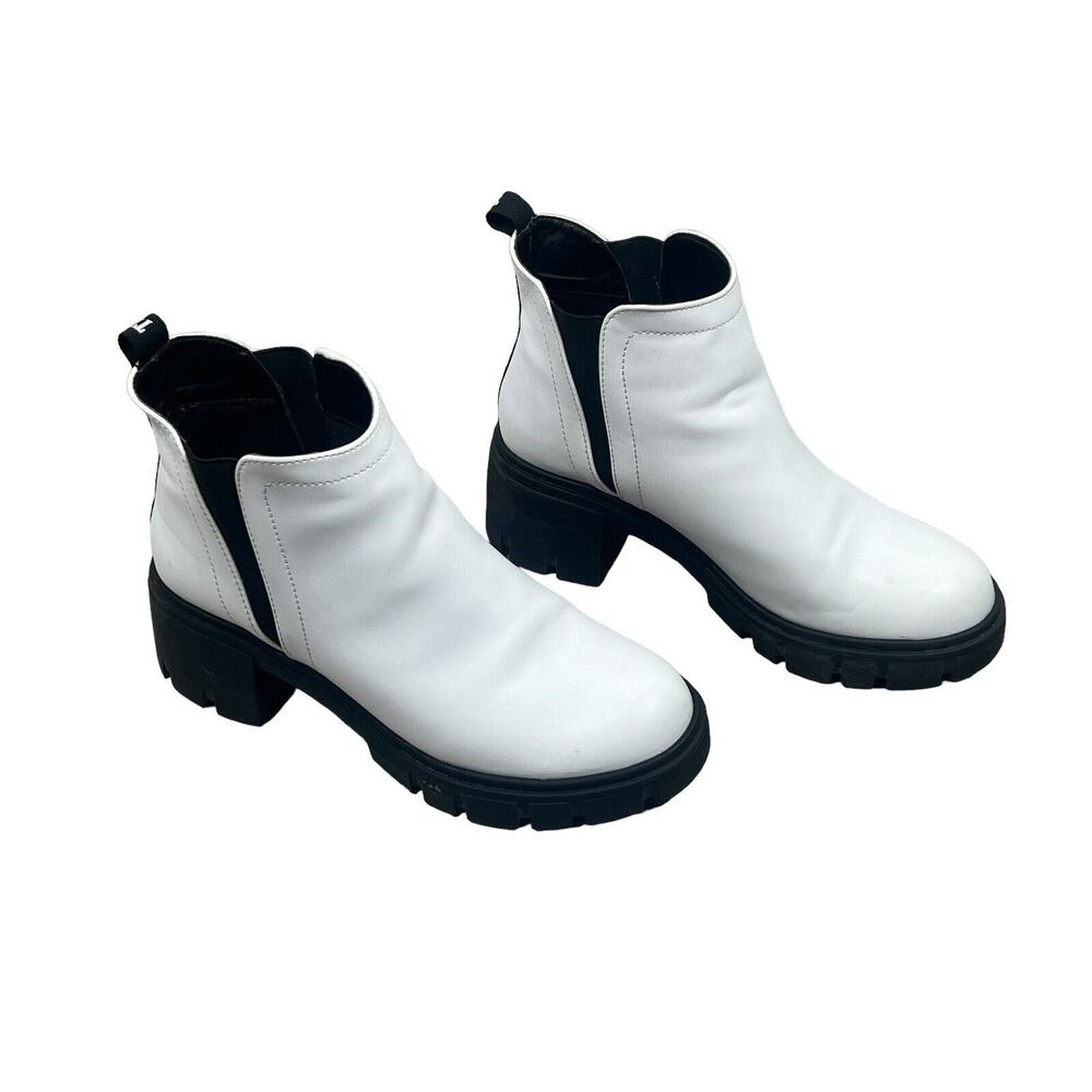 True Religion White Wo's Slip On Ankle Boots Size 8 Women Chunky Black Lug Sole